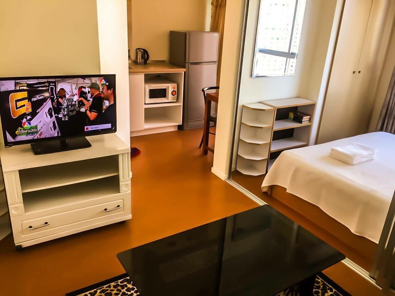 Lumpini Seaview Jomtien By Parikal Hotel Екстериор снимка