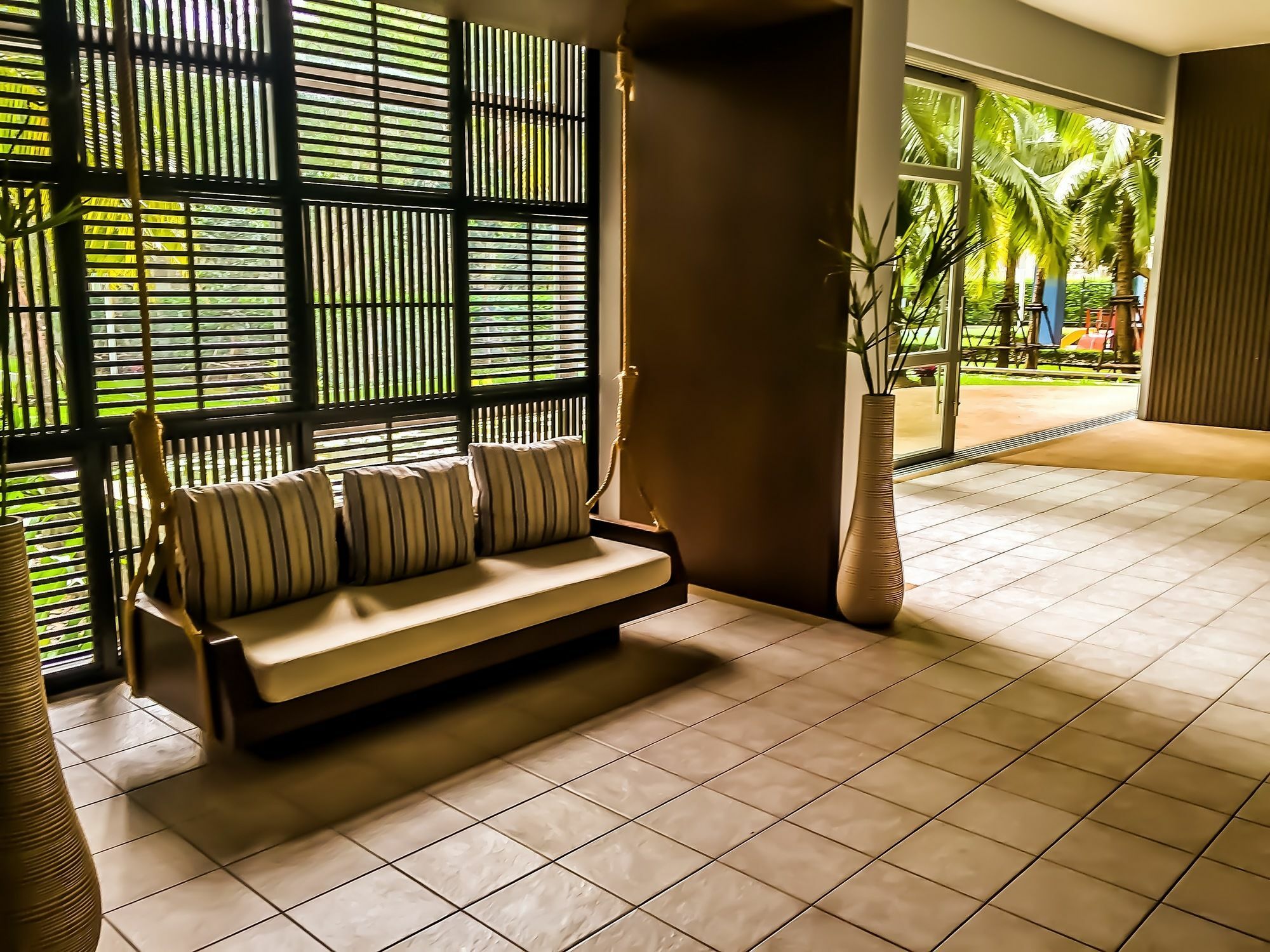 Lumpini Seaview Jomtien By Parikal Hotel Екстериор снимка