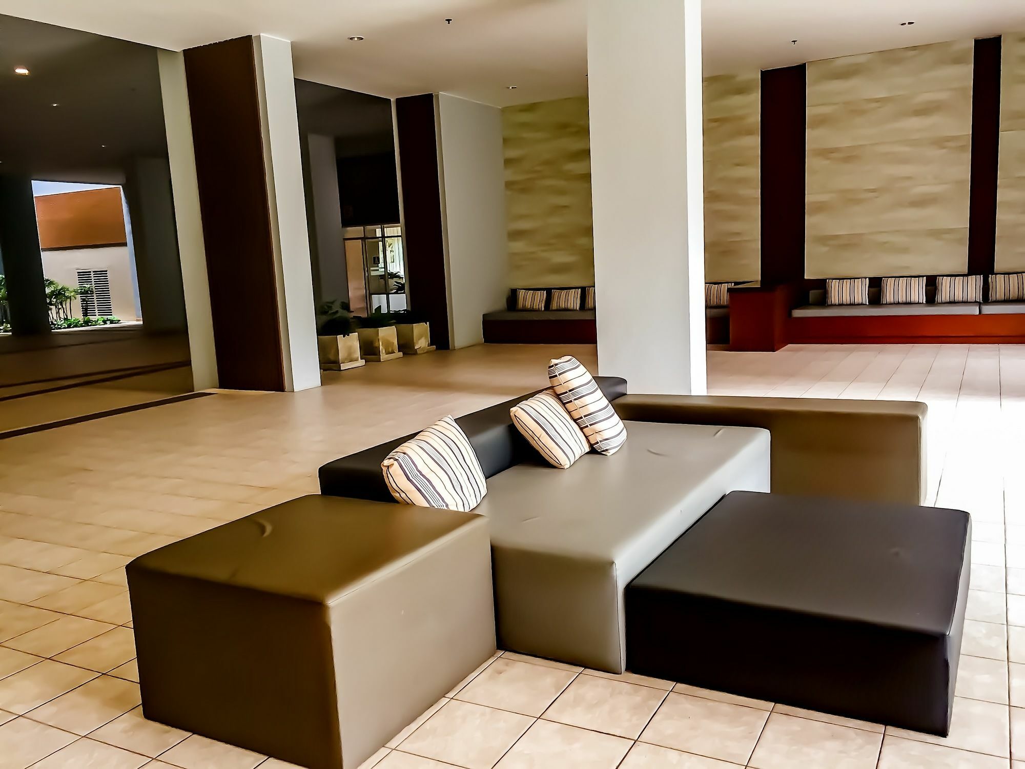 Lumpini Seaview Jomtien By Parikal Hotel Екстериор снимка
